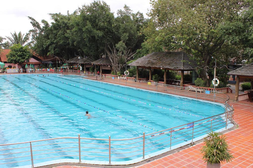 Saigon Park Resort Thuan An Buitenkant foto