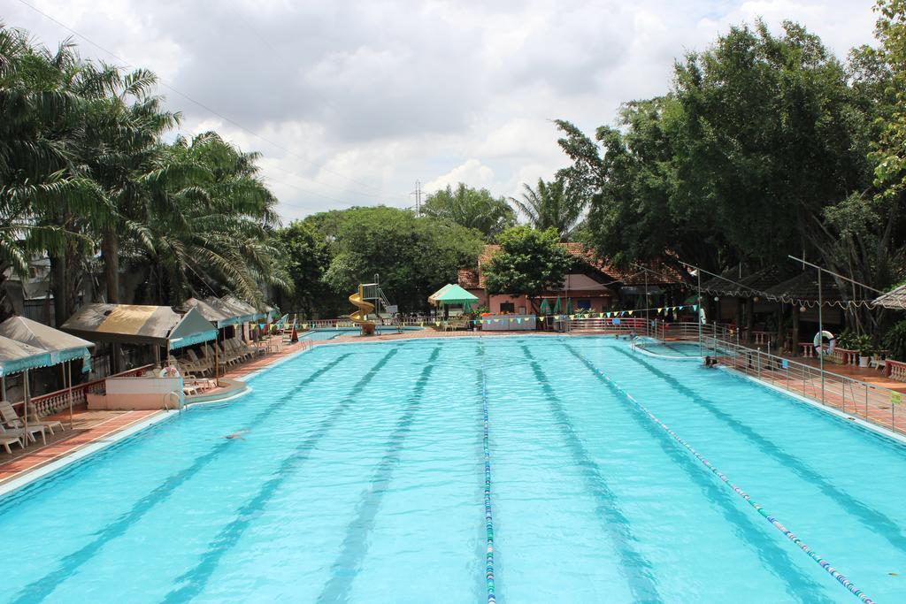 Saigon Park Resort Thuan An Buitenkant foto