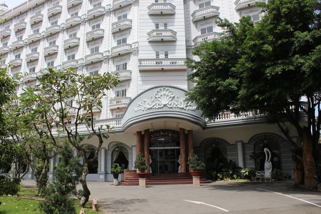 Saigon Park Resort Thuan An Buitenkant foto