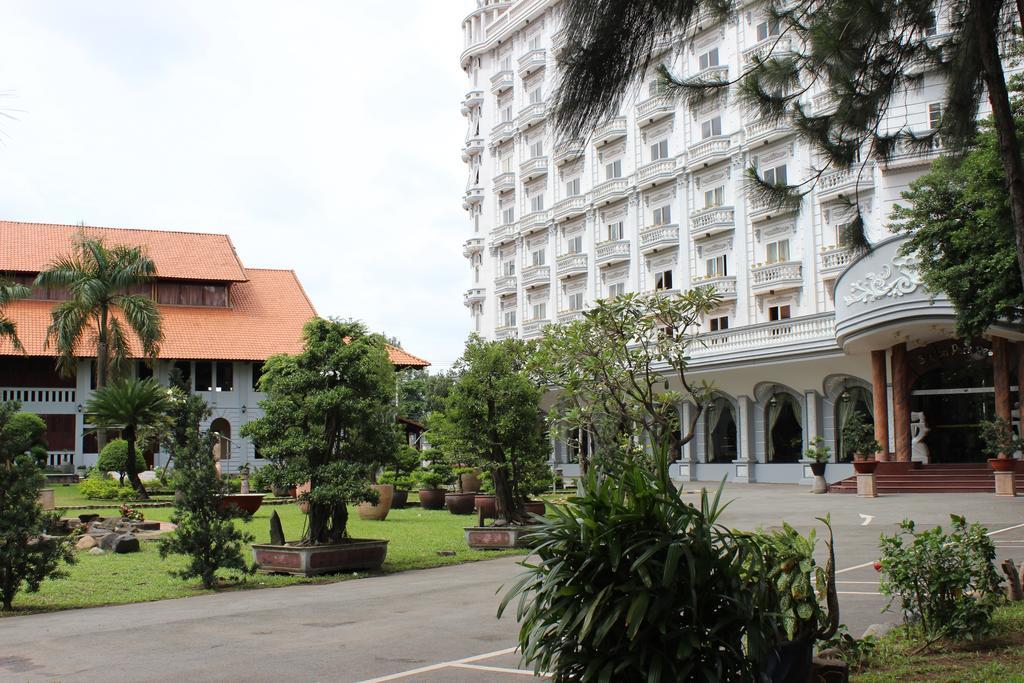 Saigon Park Resort Thuan An Buitenkant foto