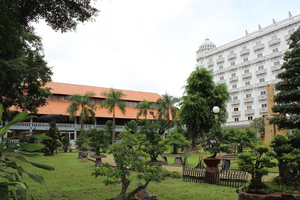 Saigon Park Resort Thuan An Buitenkant foto