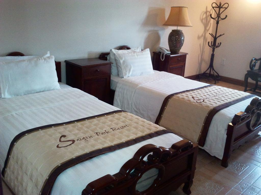 Saigon Park Resort Thuan An Buitenkant foto